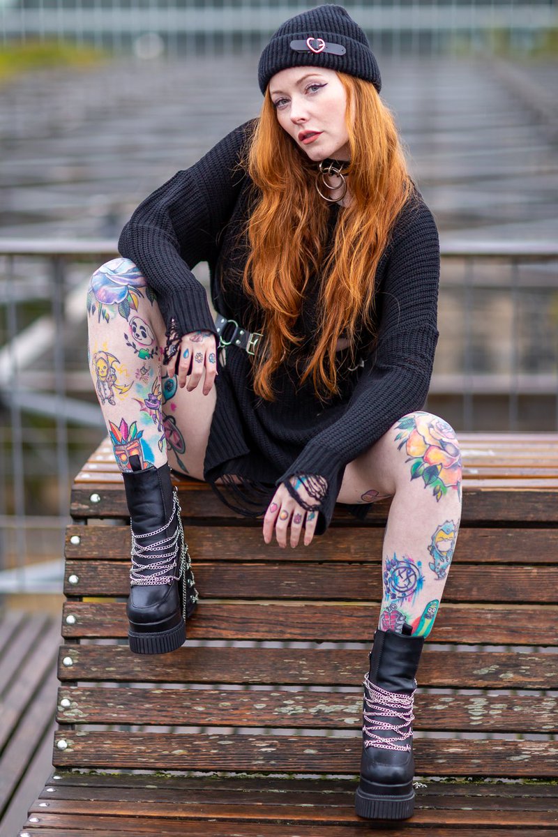 Fun shoot with Mistyy on a rainy day. #edgy #romantic #city #portrait #portraitphotography #ukmodel #swissphotographer #AutumnVibes #autumncolors