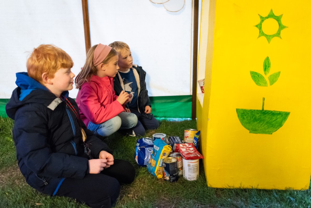 Lovely feedback from recent performances ranged from “better than Stranger Things” to “A bit of magic in a time of uncertainties”, “great time travelling adventure” 
 
Tonight’s your last chance to experience it for yourselves!  

 tickettailor.com/events/burnthe…   
<a href="/LiveMoveExeter/">Live and Move</a>