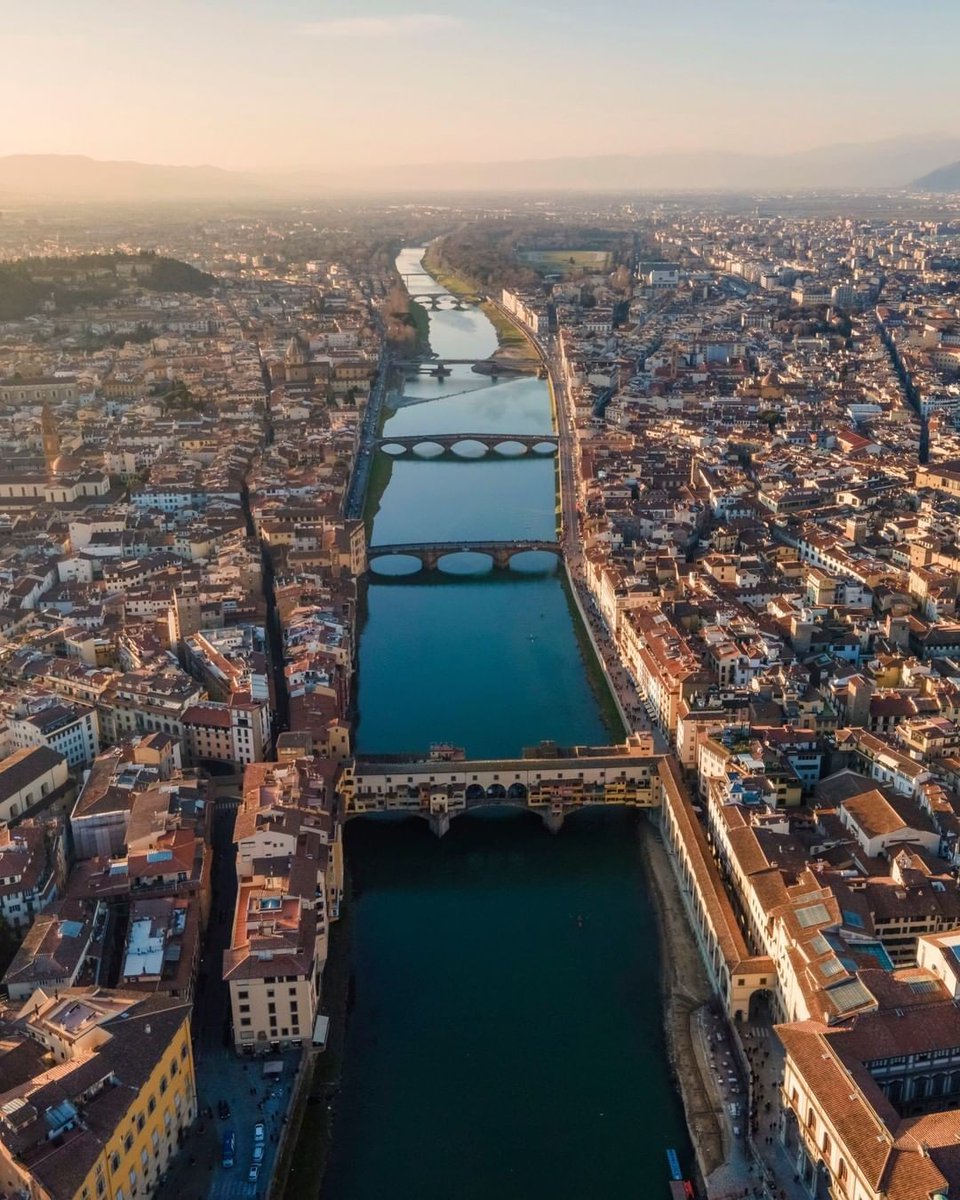JamesLucasIT's tweet photo. Arno, Firenze. Foto di Michele Rinaldi. https://t.co/i6JHp2CsRz