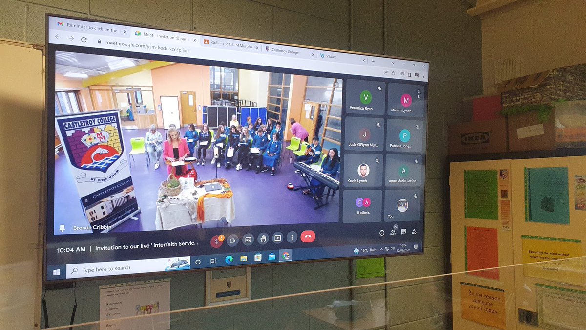 CastletroyC's tweet image. 10 mins timeout for our whole school. Thank you to all involved in our live streamed ' Interfaith service and reflection time for all today. Theme = Gratitude &amp;amp; Friendship
#utsintunum
#thattheymaybeone
#student leadership
#community