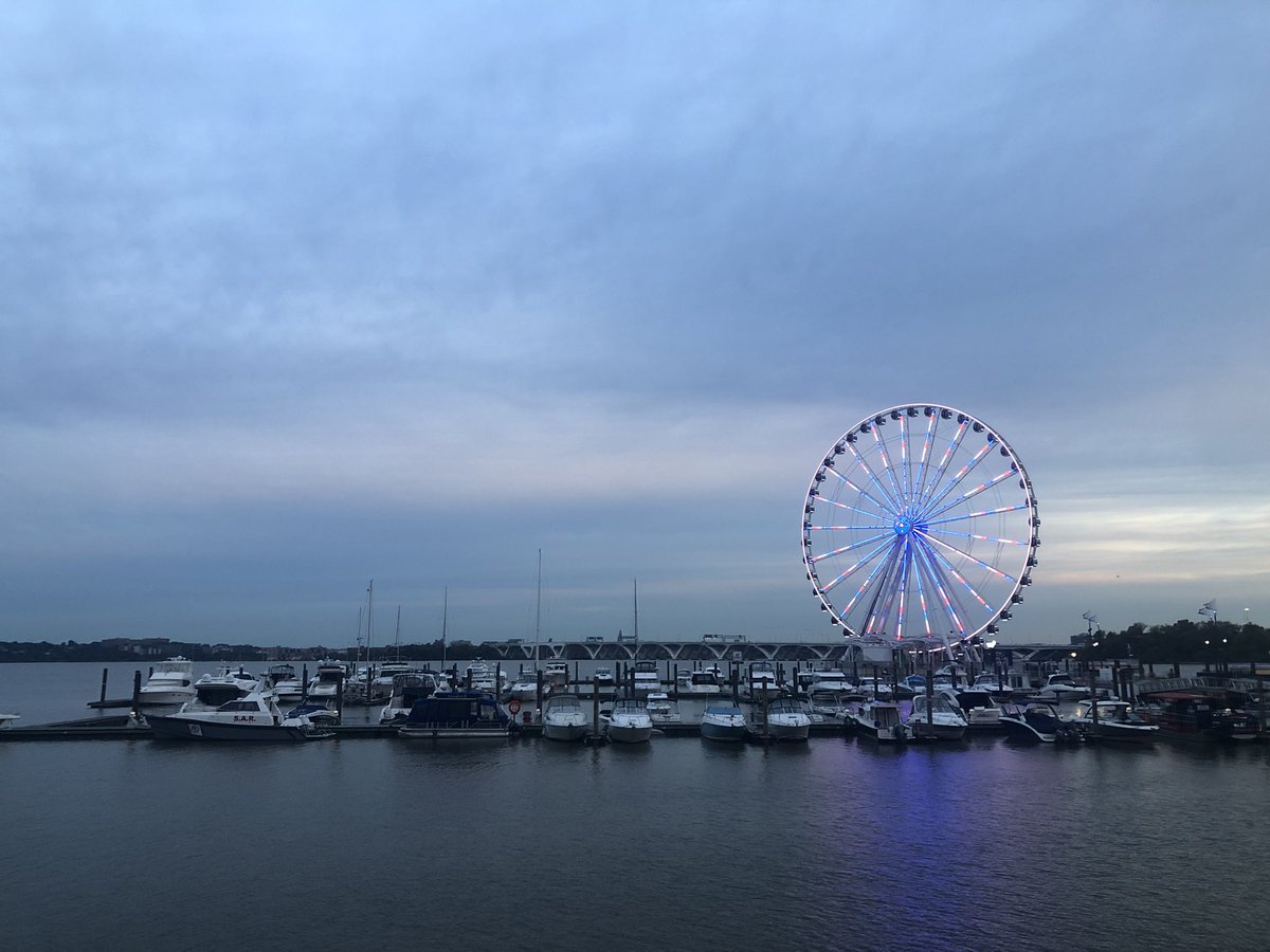 SrihariNaiduMD's tweet photo. Good morning from the @hcmsociety meeting at the National Harbor in Washington DC! The calm before the sunrise heralds the birth of a new Society today! @mmartinezheart @tikuowens @MasriAhmadMD @HCMBeat @4hcm @jct_ucb @AnkurKalraMD @purviparwani @CSHeartResearch https://t.co/jEqPedweDN