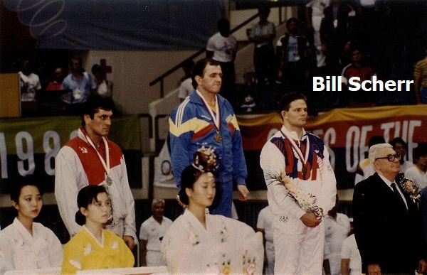 On September 30, 1988, <a href="/USAWrestling/">USA Wrestling</a>'s <a href="/kenny_monday/">Kenny Monday</a> wins gold and Bill Scherr wins bronze at Olympics

Kenny became the first Black wrestler to win Olympic gold

MORE about <a href="/NWHOF/">NWHOF</a> Distinguished Members:

Bill -&gt; bit.ly/3n1j8gS

Kenny -&gt; bit.ly/3fpBEKH
