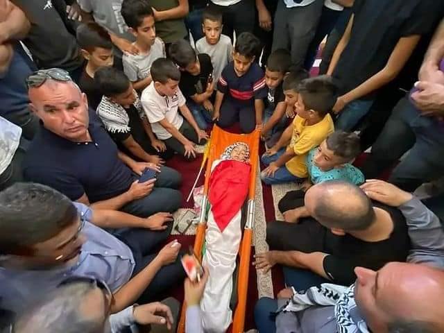 WAFANewsEnglish's tweet image. RIP Rayan💔

The farewell of the #Palestinian child Rayan Suliman, 7, who died today after his heart stopped beating out of fear while being chased by Israeli occupation soldiers in Tuqu village near #Bethlehem.