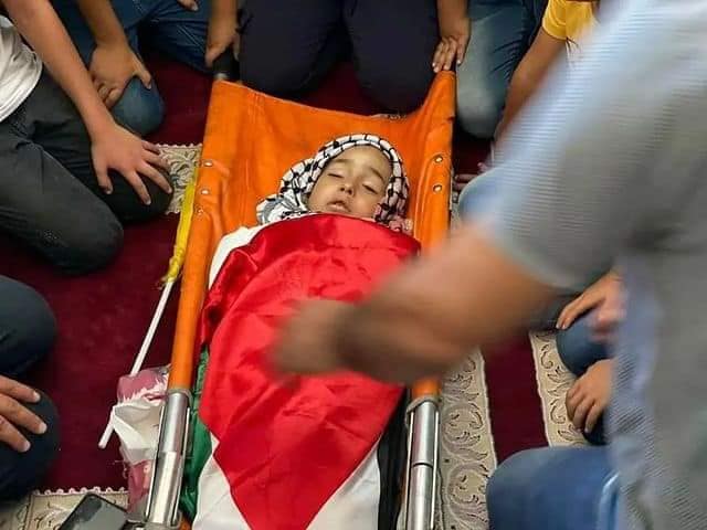 WAFANewsEnglish's tweet image. RIP Rayan💔

The farewell of the #Palestinian child Rayan Suliman, 7, who died today after his heart stopped beating out of fear while being chased by Israeli occupation soldiers in Tuqu village near #Bethlehem.