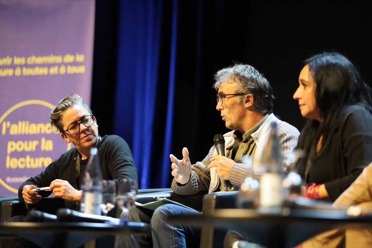 AllianceLecture's tweet image. 📚 Table-ronde : Dialogues pour la lecture !
👥 Ce matin, les invités de l’Alliance ont échangé et croisé plusieurs études, analyses et témoignages de terrain pour témoigner du rôle essentiel de la lecture pour se construire, comprendre le monde et s’émanciper.
📸 @teonagoreci