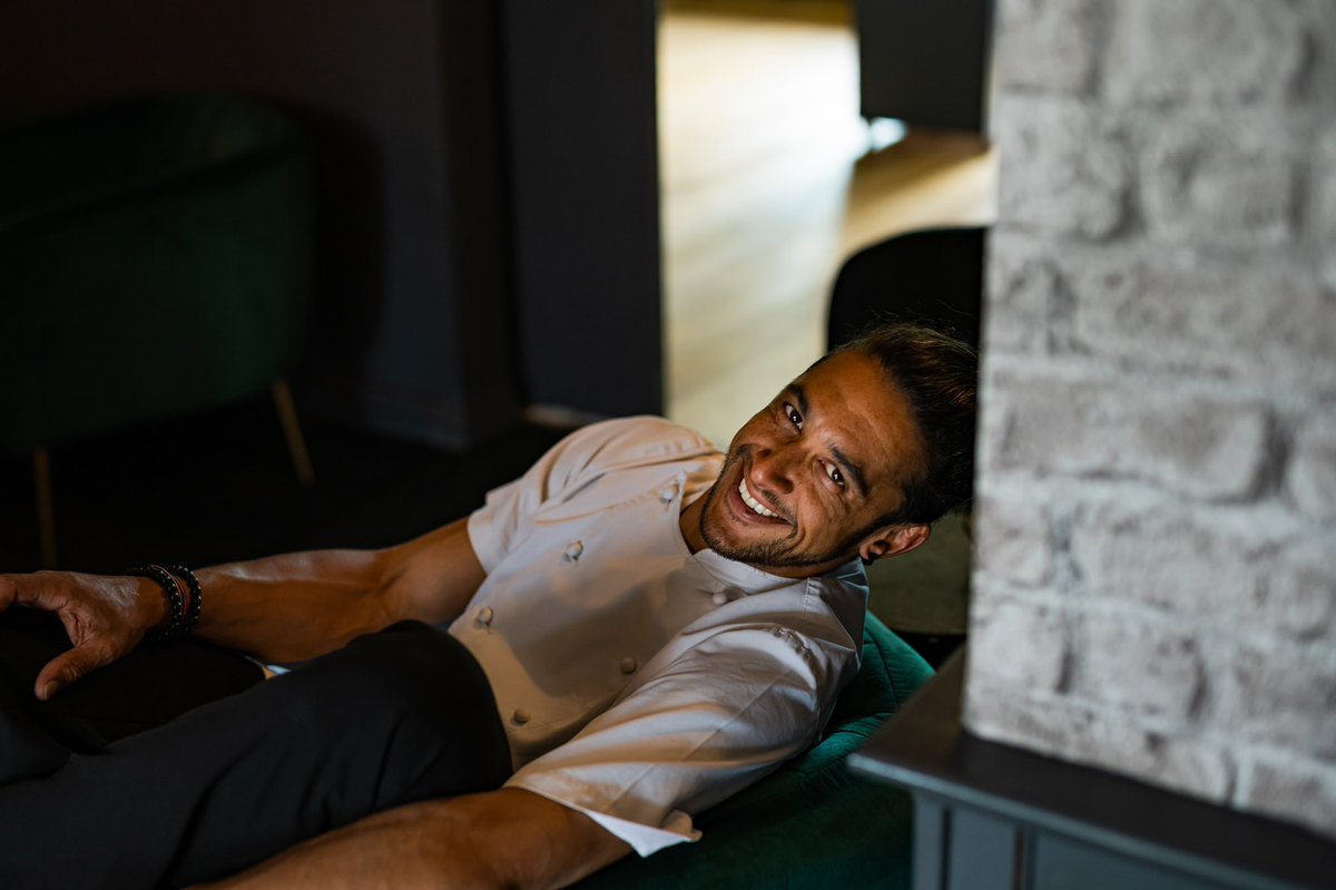 Today’s the day!!! 
Pre orders for my debut book ‘Heritage (Sophisticated Bonkers)’ are now live!!
It’s been a long time coming, so apologies for those that have been waiting. Thank you for your patience