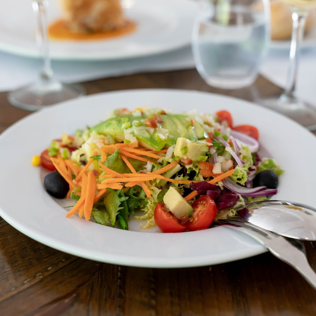 Otra de nuestras favoritas!!! 🥰​, esta combinación es muy fresca y sabrosa!
En el Restaurante Alameda 🌿 encontrarás los mejores menús caseros de la zona. 

＋34 952 82 45 70⁣⁣⁣
Info@hotelsancristobal.com⁣⁣⁣
Av. Ramón y Cajal 3, 29601, Marbella (Málaga)⁣⁣⁣