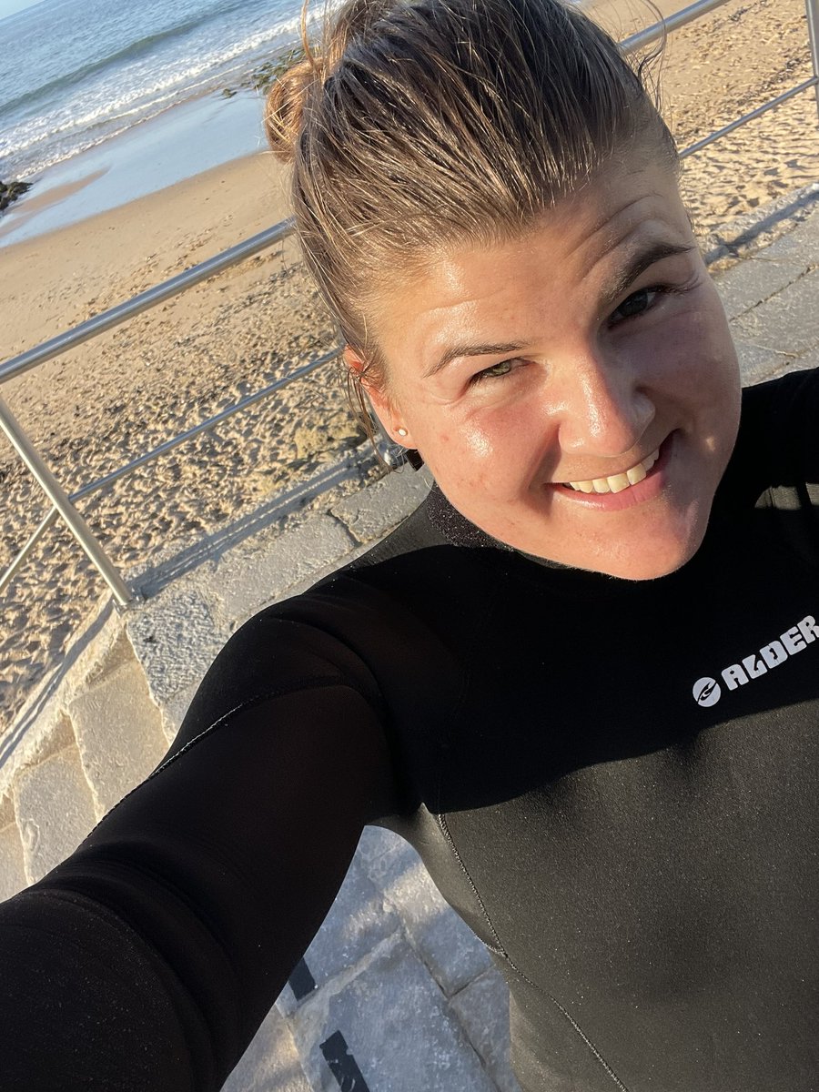 AnnaWrobeln's tweet photo. The best way to start a new exciting conference day 🏄‍♀️🌊🤗#HHT #HHTSciCon2022 #Physiology @curehht https://t.co/yIdzKqfvv6
