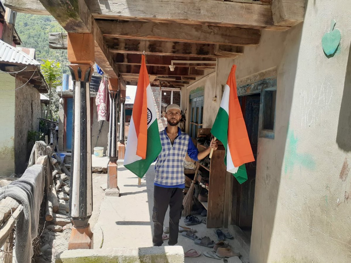 DadaravSarkate's tweet photo. #PositiveKashmir https://t.co/EL1I64holz