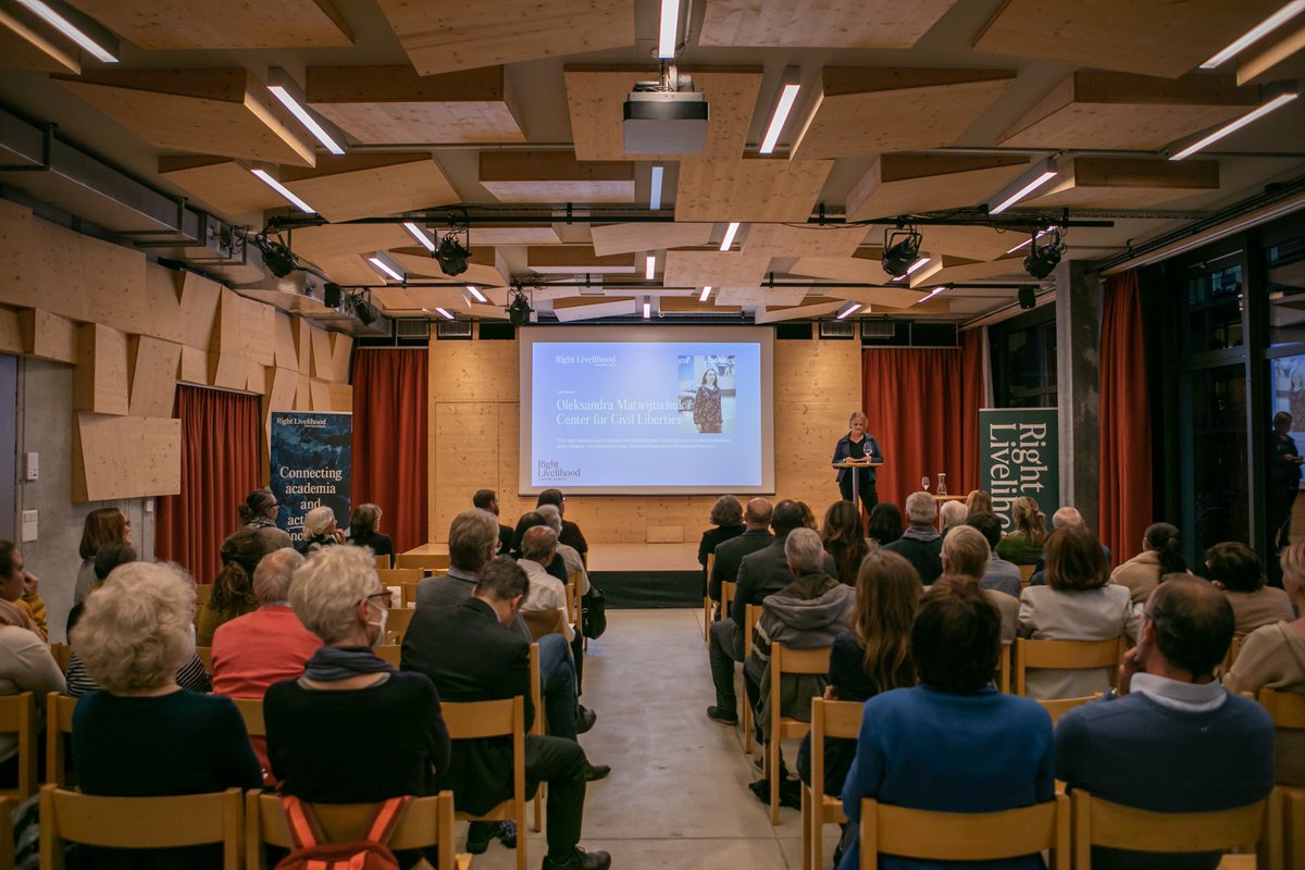 uzh_rlc's tweet photo. Yesterday we celebrated the 2022 @rightlivelihood Laureates🇸🇴@fartunadaan &amp; @IlwadElman, 🇺🇦@avalaina/@ccl_ua, 🇻🇪@RedCecosesola and 🇺🇬@AfiegoUg at Kulturpark Zurich by highlighting the important work and commitment of these courageous changemakers. https://t.co/WoQJUBH6ri