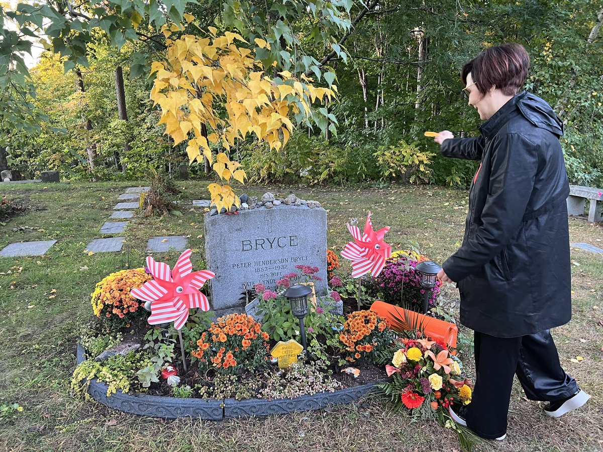 cblackst's tweet photo. I am honoured that my birthday is on Orange Shirt Day🧡  Take action by honouring the residential school survivors, the children who were lost by joining us @BeechwoodOttawa today at 9 or downtown at 61 Sparks starting at 10:20 https://t.co/4QSm2igNgF