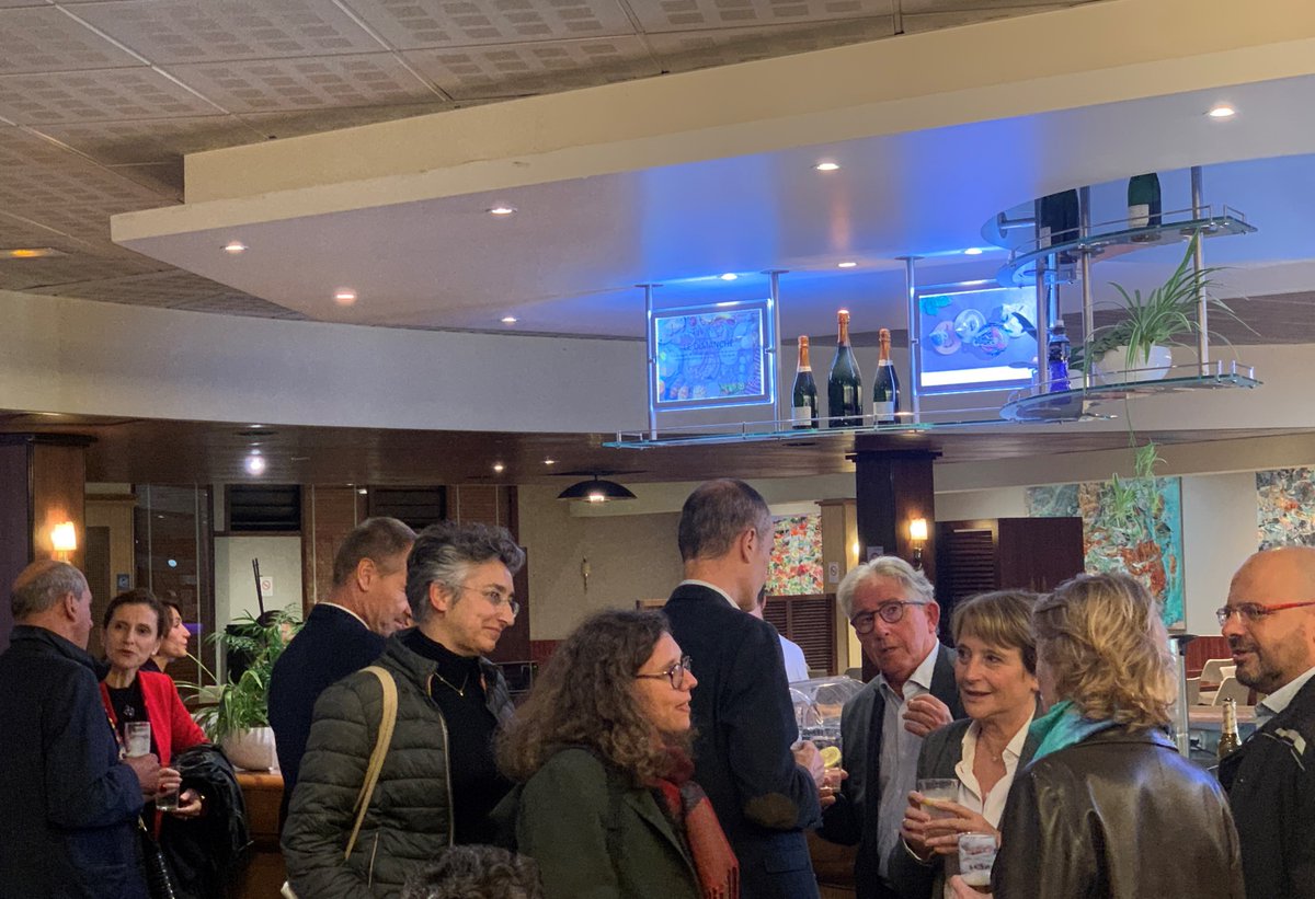 ↪️Hier s’est tenu le club social du <a href="/medef78/">MEDEF YVELINES 78</a>  autour des actualités jurisprudentielles 
👉 Plus d’une quarantaine d’employeurs, DRH, RRH et chefs d’entreprise présents
👉 Echanges avec et entre les participants
👉 Enfin, un verre partagé après la réunion