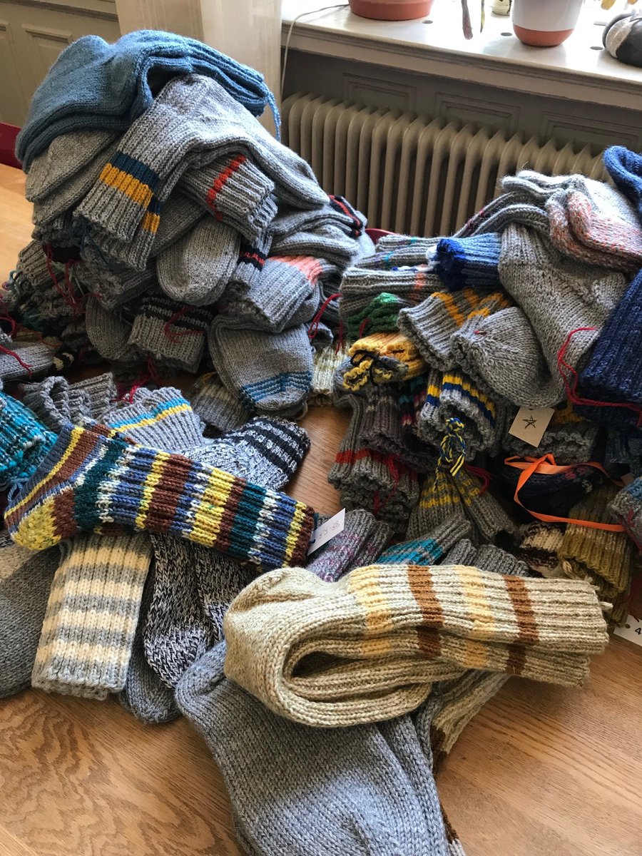 Två sändningar med sockor har DHL hämtat från Hälsinglands museum för vidare transport till människor i Ukraina.

halsinglandsmuseum.se/inlagg/2022/fo…