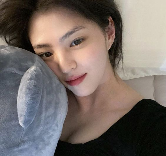 lqsohees's tweet photo. she is insanely attractive https://t.co/jEB1vQ8zIv