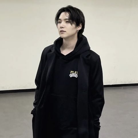swimsjk's tweet photo. we all notice the yoongi shift since he turned 29 right https://t.co/gbiK3h4S8S