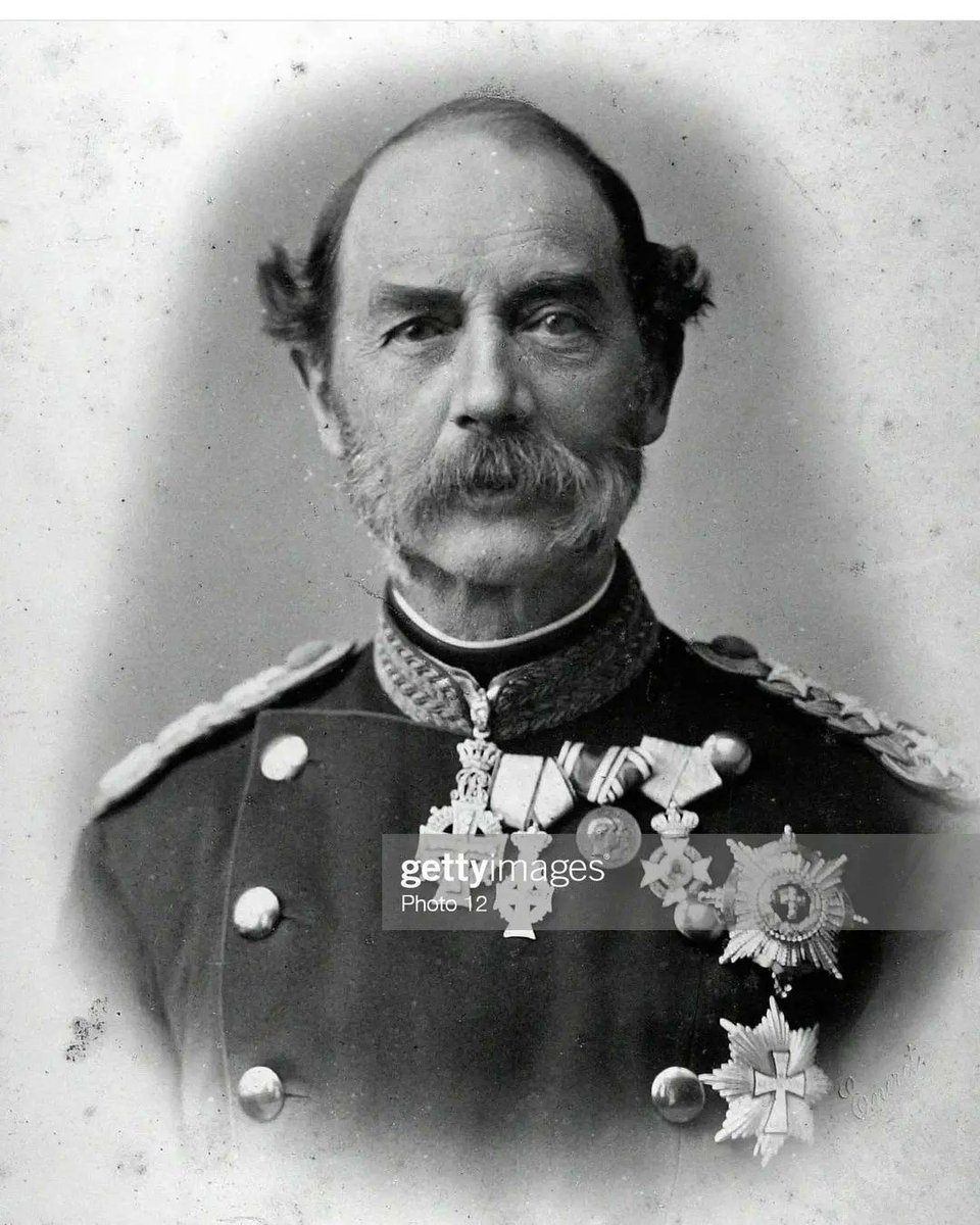 VLoveRoyalWorld's tweet photo. Upon the start of a new reign in the UK, four male line descendants of King Christian IX of Denmark occupy a (former) European throne: King Constantine II of the Hellenes (deposed), Queen Margrethe II of Denmark, King Harald V of Norway and King Charles III of the United Kingdom. https://t.co/euwo7kJcha
