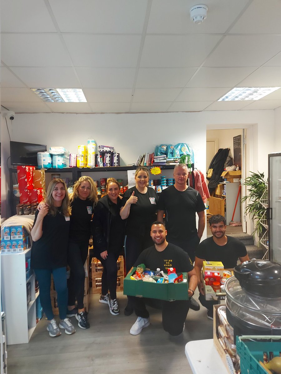 BeginningsI's tweet photo. Look at my team today. We welcomed leoandre from Poland who is volunteering to improve his English too 🥰 https://t.co/2lyXGI7LzG