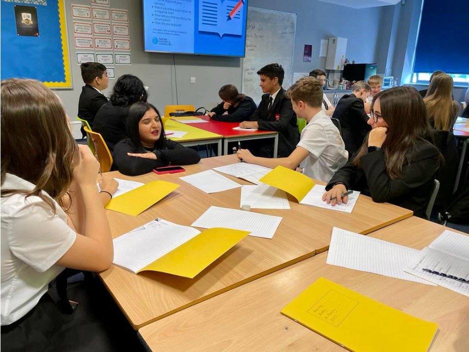 teachtomorrowuk's tweet photo. Great to be back in Coventry classrooms yesterday with @CoventryPrevent  discussing media literacy and the dangers of a single story with the students of @Caludon  and @newmancoventry https://t.co/t8DbMLJcGz