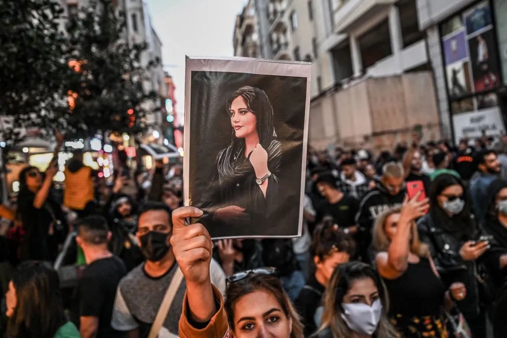 Women Mobilize Women and @TUMInitiative stand in solidarity with the women in Iran and worldwide, protesting for their bodily autonomy and freedom of choice. Public space belongs to all of us. #MahsaAmini #IranProtests2022 #مهسا_امینی