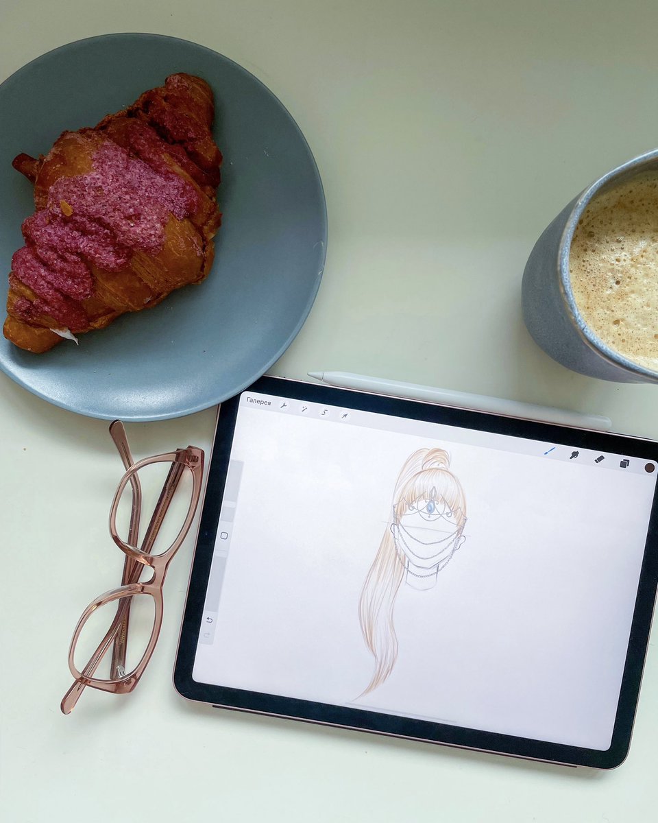 Working and illustrating.
Talking about a career, I am a product redactor, so the creation is everywhere in my life.
Hmm, maybe I will add this sphere to my collection… 😏