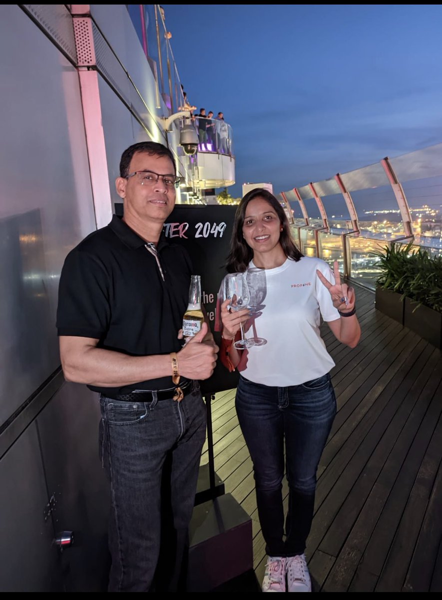 SunilSenapatiGo's tweet image. After 2049 party just started in Singapore #XDC #XDCNetwork #propine Calling all 3.0 crew to join us at MBS rooftop party @tuhina_singh @PropineGlobal @atulkhekade @riteshkakkad @XDCFoundation @XdcXinfin @xdc_1903xt @xdcchat @ownxdc