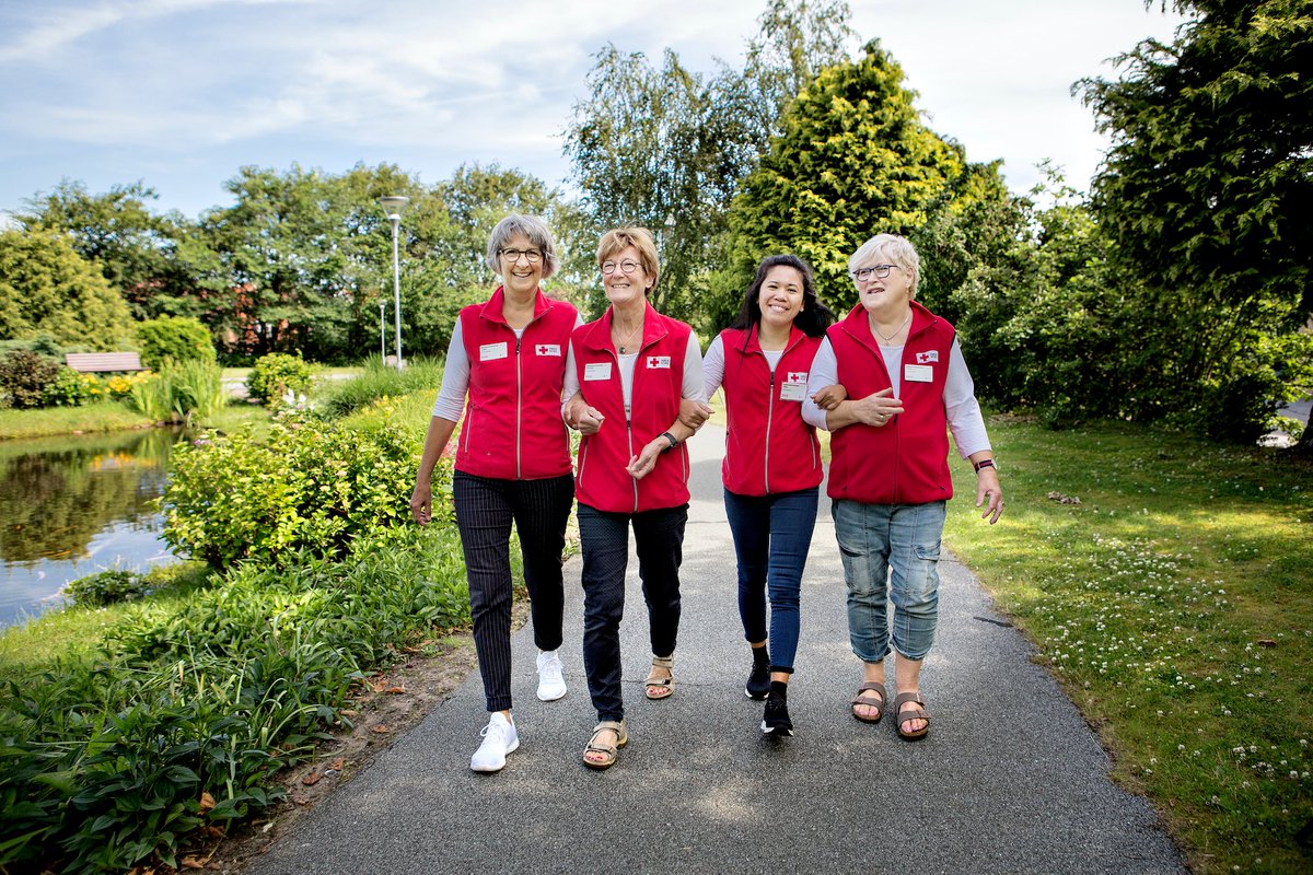 Her på #frivilligfredag vil jeg gerne hylde 35.000 fantastiske frivillige i <a href="/danskrodekors/">Røde Kors</a> - uden jer, ville Danmark ikke være det samme. I gør en forskel. TAK #dkpol