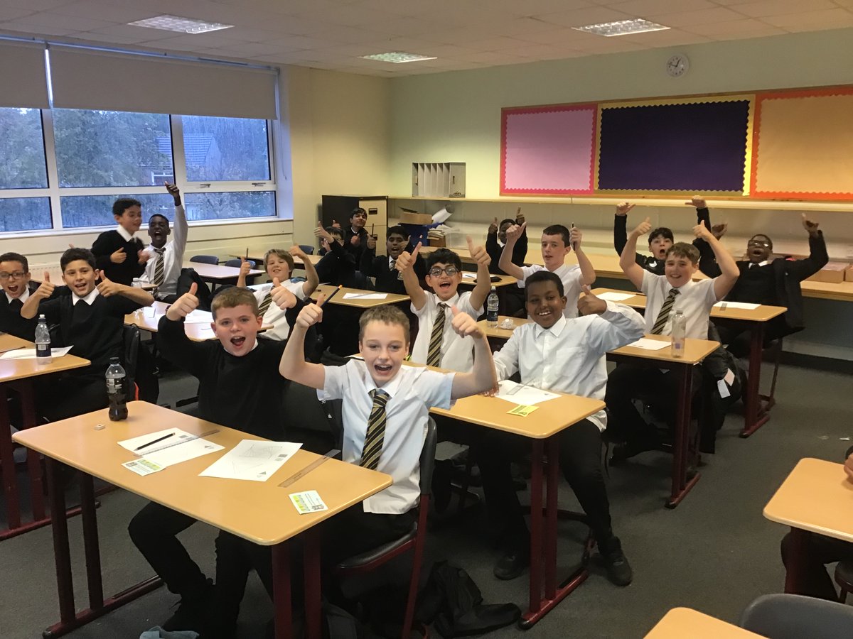 STA_Maths's tweet photo. What a fantastic turnout at today’s first  🧮🎨Artful Maths Club 🎨🧮 every  Friday  lunch  B  for  S1  with  Miss  McNicol  @StThomasAqSec @MrQuinn_STA https://t.co/hvb0CqxY3d
