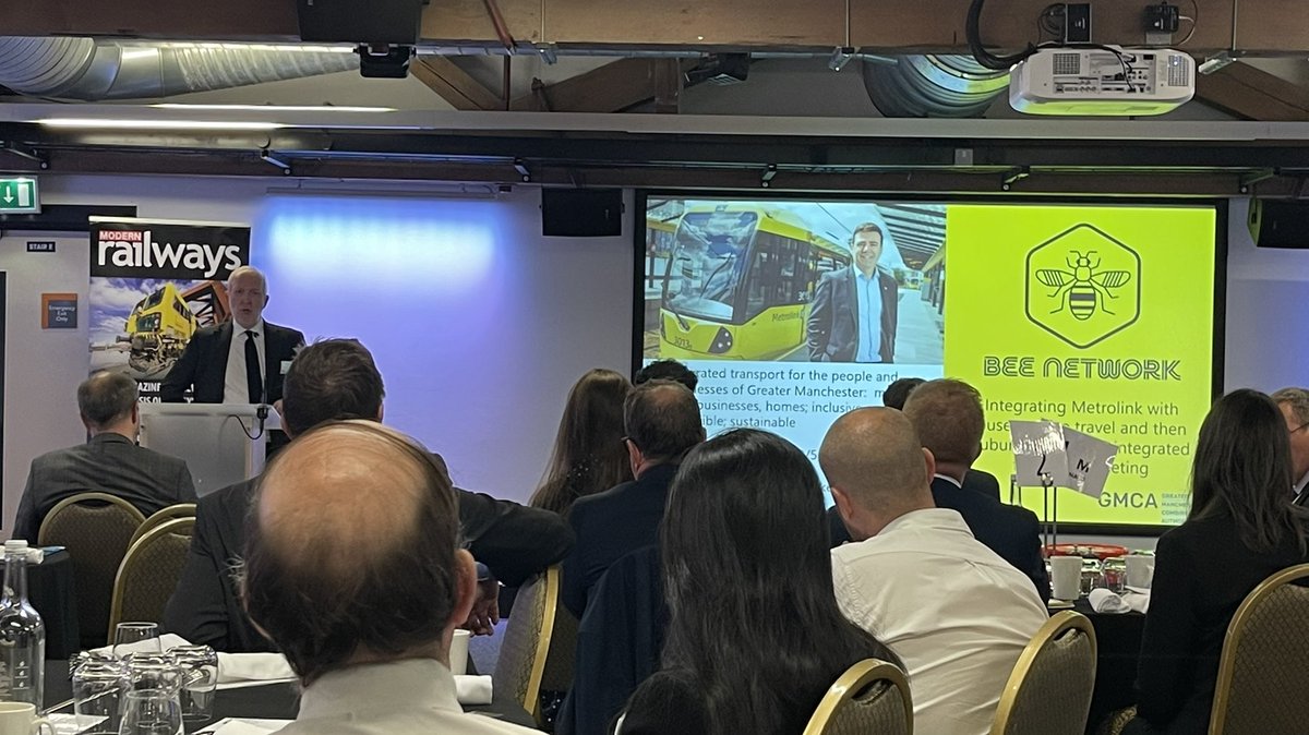 Now it’s Manchester’s turn. Big &amp; impressive plans to extend the #beenetwork (I got to this conference today on <a href="/MCRMetrolink/">Manchester Metrolink 🚊</a>). A vision for slick integrated ticketing across all transport (like London - yes!) &amp; everything going to go yellow too! #ffcnorth 🚃🚵‍♀️🚆 🚌