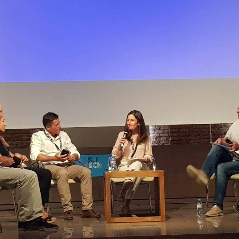 SanEstanislao's tweet photo. Seguimos apostando por la Innovacion. Hoy concluyen las dos jornadas SJ Tech celebradas en Málaga donde directivos y responsables tecnológicos de toda España han unido sus fuerzas para poner la tecnología al servicio de la pedagogía.
@educsi_ #sjtech #innovación #tecnología #sek https://t.co/ssRdlqt1Fv