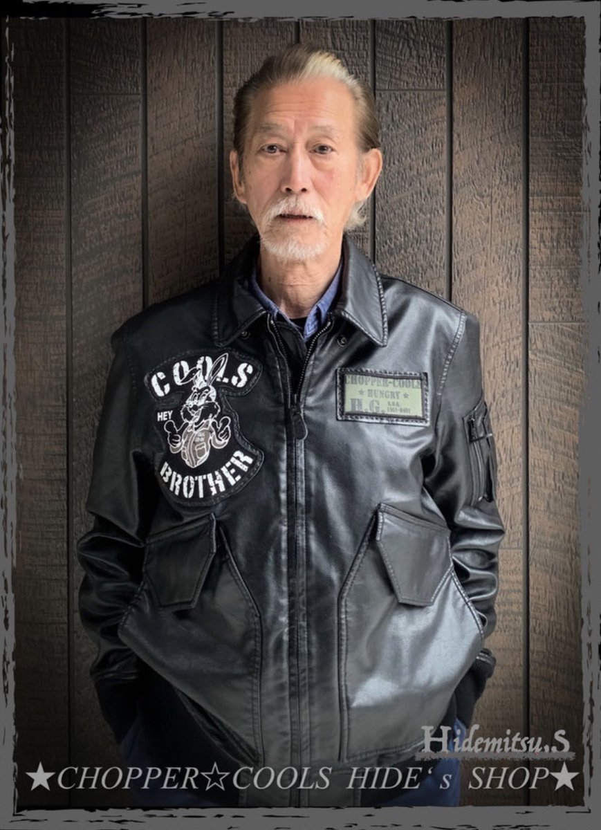 amanojakudesu's tweet photo. CHOPPERではバイクのカスタム以外にもウェアやグッズも販売しております。クロコダイルやパイソンの革製品も製作していますので、チームでウェアを揃えたい方は相談してみては如何でしょうか。詳しくはこちらの
HPをご覧ください👇
https://t.co/nykIsuMtmR

#COOLS #THECOOLS #クールス
#佐藤秀光 氏 https://t.co/MJrU1uqgDC