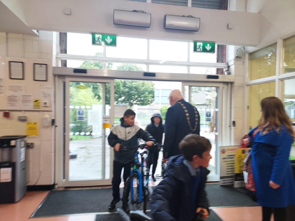 Mayor of Fingal, Howard Mahony, greeting the first people to arrive to have their bikes marked with Property Marking Machine. Kids from School Mhuire Blakestown.
