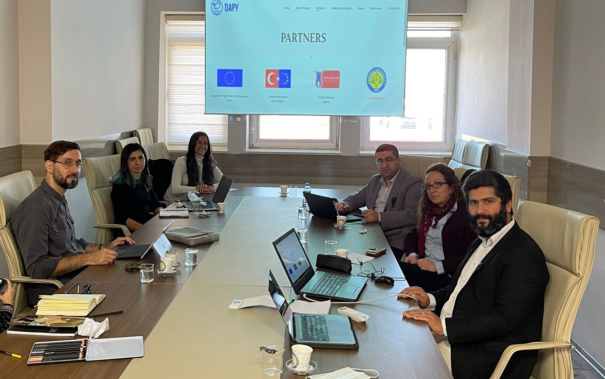 hrumedya's tweet photo. Üniversitemizden Madde Bağımlılığını Önlemede Örnek Proje
Gençlerde uyuşturucu madde kullanımının engellenmesini hedefleyen Erasmus+ Gençlik Projesi olan DAPY Projesi çıktıları, internet ortamında yayınlayarak gençlerin ve eğiticilerin hizmetine sunuldu.

https://t.co/h9HhgtnTXt https://t.co/U3y21BpoTp
