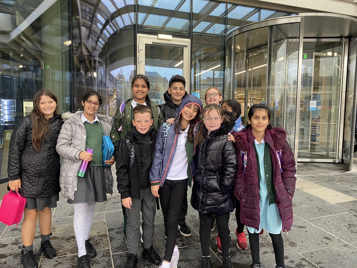 stpatrickspri's tweet photo. No rain 🌧 will stop us! A HUGE THANK YOU to Lisa &amp; @UofGARC for having us! We have loved every second of it! 🌟 https://t.co/RwoTnbdyg4