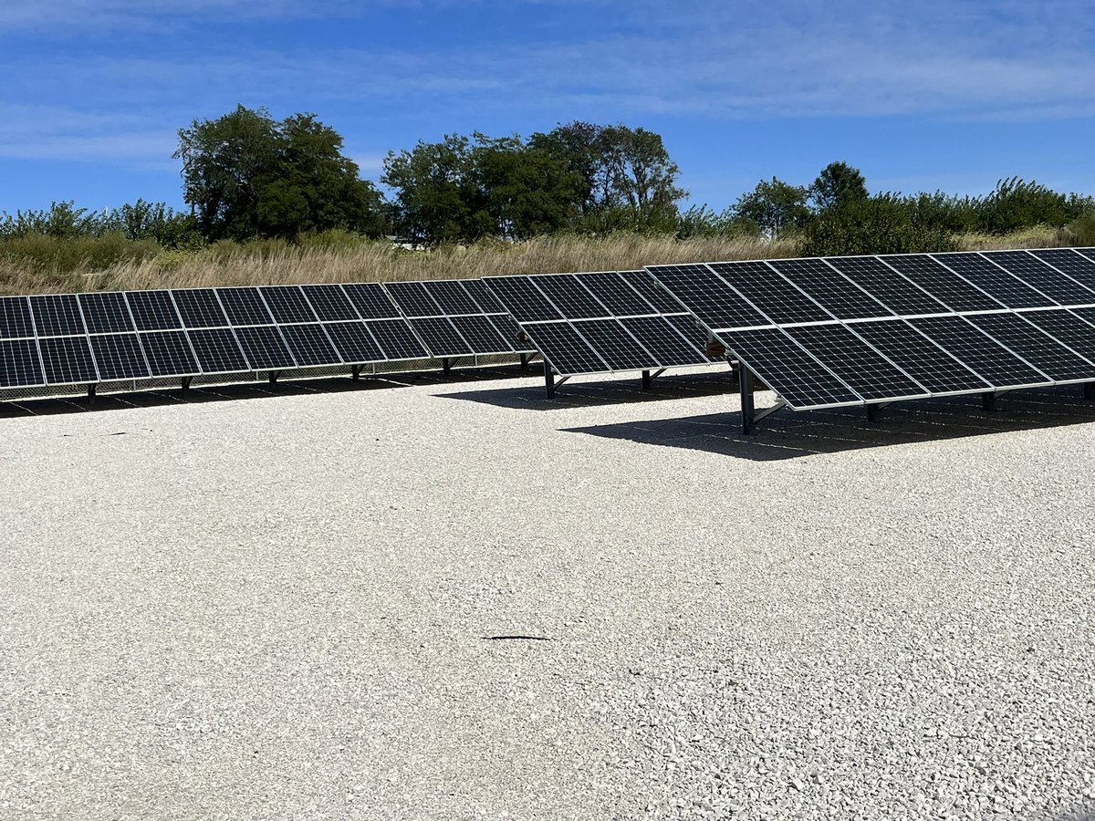 NorwoodJohn's tweet image. Solar. What’s Iowa vision? It should be designed 👉 SUPPORT agriculture NOT REPLACE. The photos show ex. of each. I 👏  solar that supports food production + ag diversification. Iowa #2 wind power state to #Texas. I see #IA as food + renewable ⚡️ capital of #usa. @Norwood4Iowa