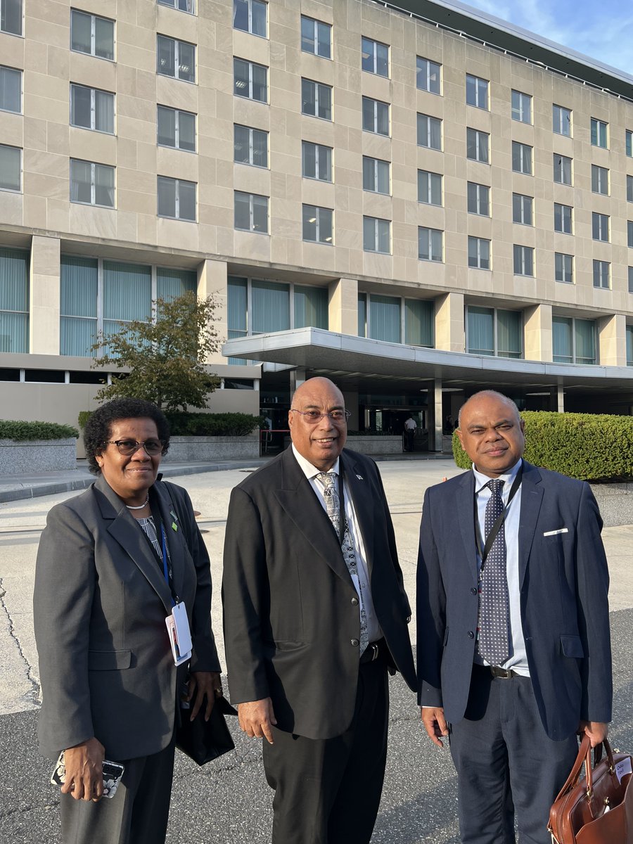 odo_tevi's tweet photo. A privilege to represent Vanuatu at the #USPacificSummit in Washington DC over the last few days. We highlighted the challenges of climate change as well as the #ICJAO4Climate campaign, receiving a promise to continue dialogue on this @PSIDSnyc @ForumSEC @pisfcc @WY4CJ @VanuatuUN https://t.co/dgDCIJkNT8
