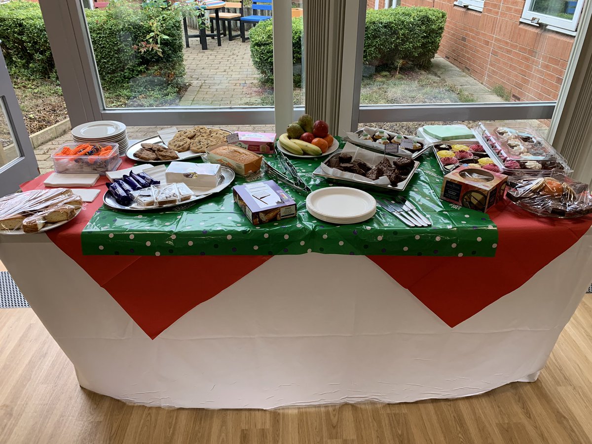 McMillan coffee morning today!! 💚  <a href="/macmillancancer/">Macmillan Cancer Support</a> #charity #cake #asketcroft