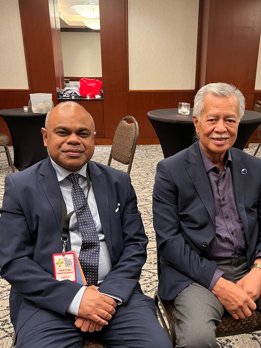 odo_tevi's tweet photo. A privilege to represent Vanuatu at the #USPacificSummit in Washington DC over the last few days. We highlighted the challenges of climate change as well as the #ICJAO4Climate campaign, receiving a promise to continue dialogue on this @PSIDSnyc @ForumSEC @pisfcc @WY4CJ @VanuatuUN https://t.co/dgDCIJkNT8