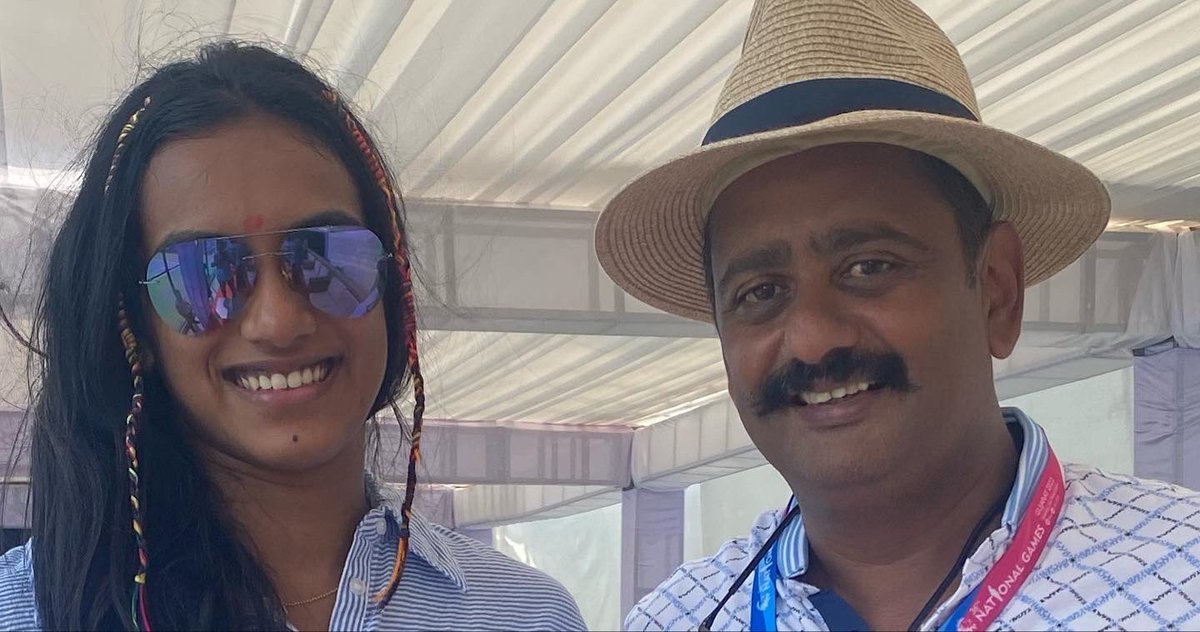 siyer30's tweet photo. Another wonderful day spent in #ahmedabad at the #36nationalgames2022 . With super girl @pvsindhu her superdad #pvramanna , the a Commisioner Sports and Youth Affairs Govt of Maharashtra #SuhasDivase and my SAG POC #ChintanMehta https://t.co/NqNubAGZeK
