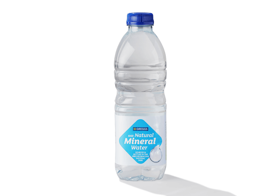 Adam_WestHam's tweet photo. @GreggsOfficial Small Still Water 🤝 Harry Kane

Unlike our other drinks it comes without any cups https://t.co/0WnpNCywzs