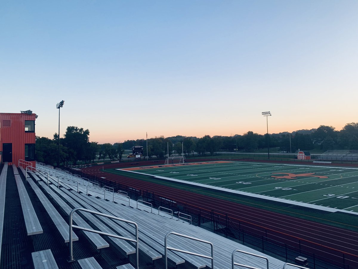 SAINTS: It’s GAMEDAY! The SAINTS are taking on the Vikings at Norris Stadium. Can’t wait to see the community and <a href="/STCEStc/">STCE Orange Fever ⚜</a> in these stands! 

⚜️Sophomores 4:30 kickoff 
⚜️Varsity 7:00 kickoff

🏈YOUTH NIGHT! Be ready to run out of the helmet at 6:30🏈

#SAINTSPRIDE