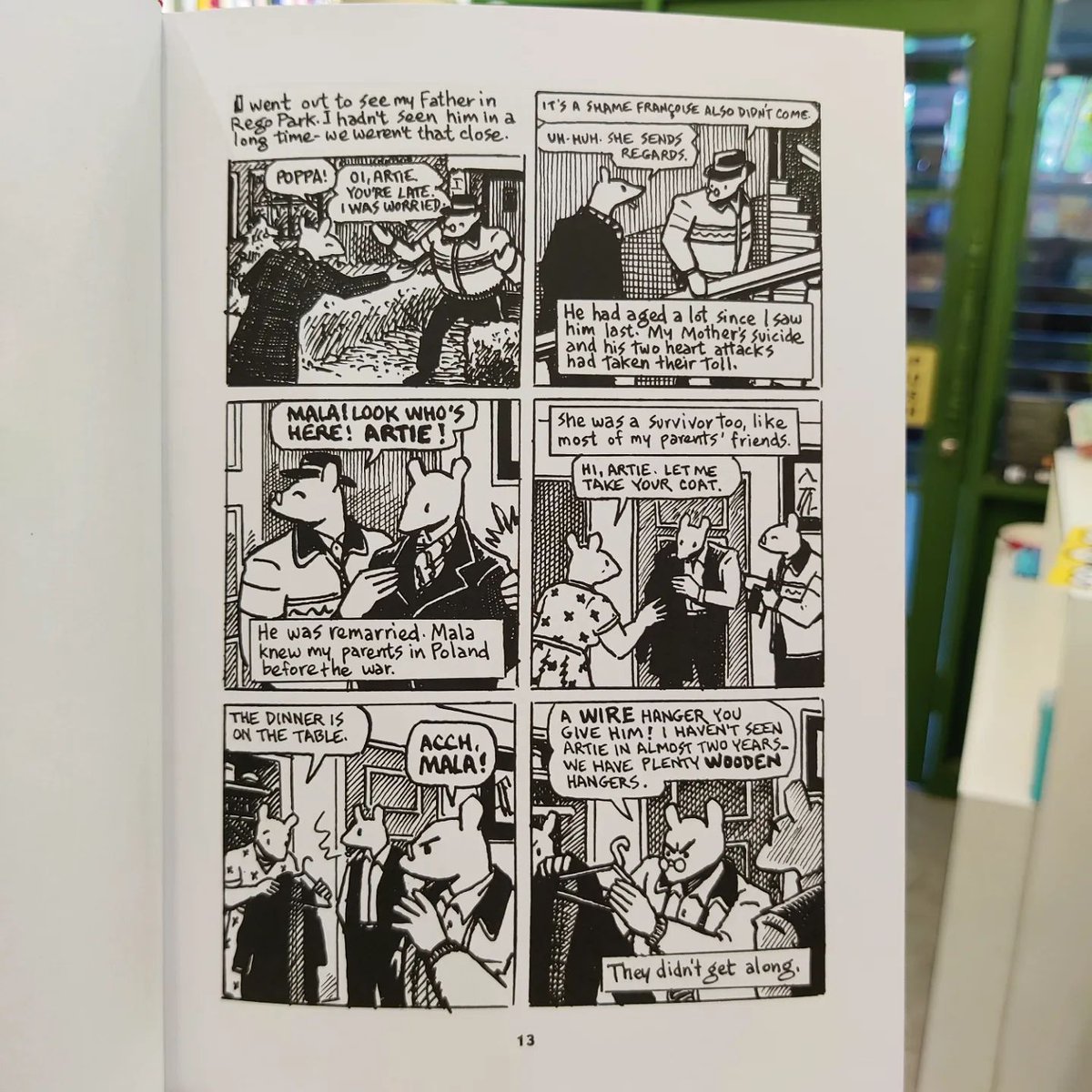 ReadandRise01's tweet photo. “A loving documentary and brutal fable, a mix of compassion and stoicism [that] sums up the experience of the Holocaust with as much power and as little pretension as any other work I can think of.”
–The New Republic

#nazımhikmet #holocaust #maus #graphicnovel #graphicdesign https://t.co/I8giUjDByj