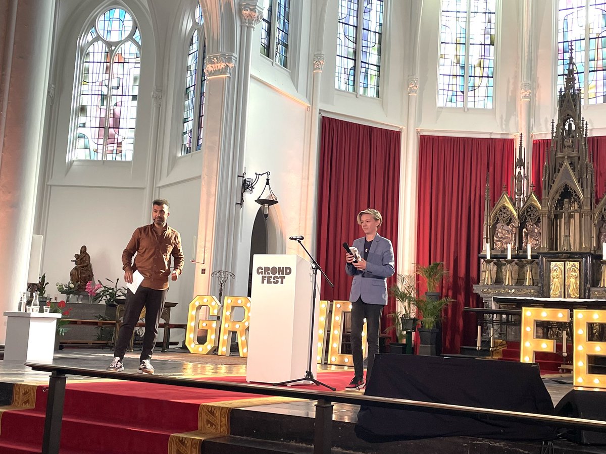 In Nederland is te weinig aandacht voor kinderrechten, zegt Lars Westra in een gloedvol betoog bij de opening van <a href="/GrondFest22/">GrondFest</a> 

En daarom start hij een actie om in ieder geval de stemgerechtigde leeftijd omlaag te brengen.

Wil je helpen? Kijk op ikwileenstem.nl 🙌🏽