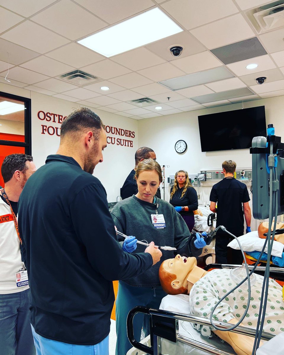 Okstate_EM_Res's tweet photo. Practice makes perfect! Another successful OSU Sim lab in the books! This month we practiced central lines and adult airways! Thank you to the OSU Sim team for all their hard work! 🩺🥼 https://t.co/qHGU2xhfek