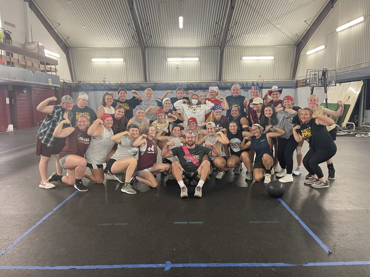 eurekacollegesb's tweet photo. We’d like to wish Eureka Strength &amp; Conditioning Intern, @brysonasmith, a happy belated birthday! We celebrated this morning by having a “Dress like Bison” day. Thank you for all you do, Bryson! 💪🏼 

#HumDevils #ECFamily https://t.co/XWk72eFAVp