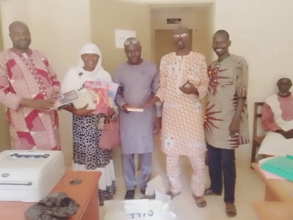 KoneFanta18's tweet photo. Bandiagara à reçu ces livres  @AgalyYATTARA https://t.co/hWsJF6x6Hc