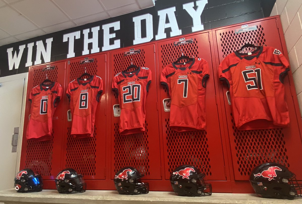 ManorHSFootball's tweet photo. Calm before the Red Storm.
#WAMM #RedStorm #GameDay https://t.co/VtQZ6g0pGm