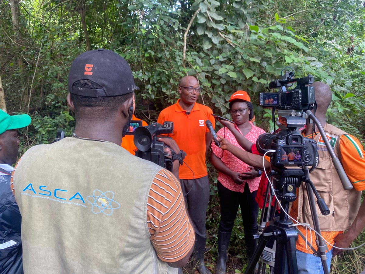 AscaAfrica's tweet image. ASCA est heureuse d’accompagner la communication du projet #RestoringCavallyForest
De 2018 à 2021, +1000 ha de forêt reboisés/restaurés et le taux de déforestation a chuté de 6 à 0,5% par an
ℹ️ docdro.id/M2RaEmX
@MINEF_CI @EarthwormGlobal @SODEFOR22 @Nestle @Airbus
#SciComm