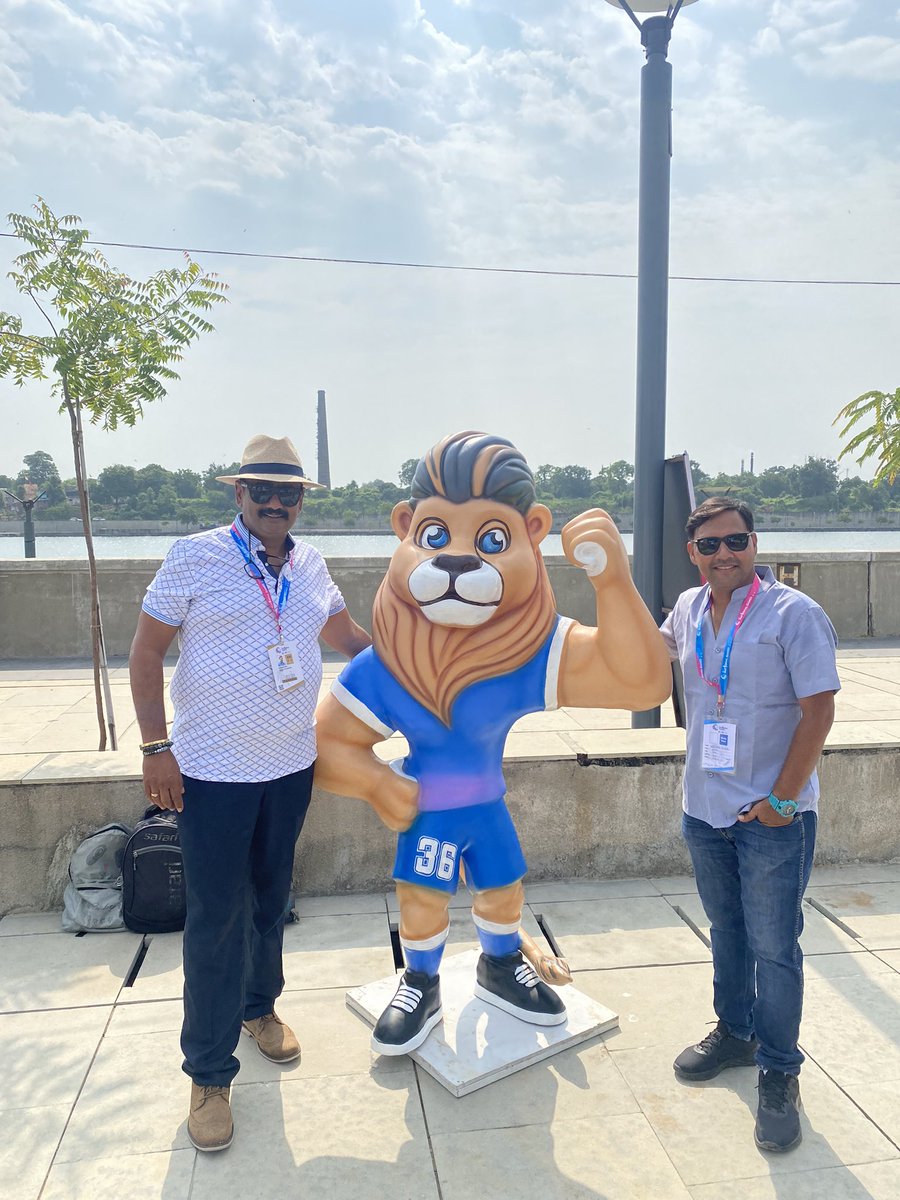 siyer30's tweet photo. Another wonderful day spent in #ahmedabad at the #36nationalgames2022 . With super girl @pvsindhu her superdad #pvramanna , the a Commisioner Sports and Youth Affairs Govt of Maharashtra #SuhasDivase and my SAG POC #ChintanMehta https://t.co/NqNubAGZeK
