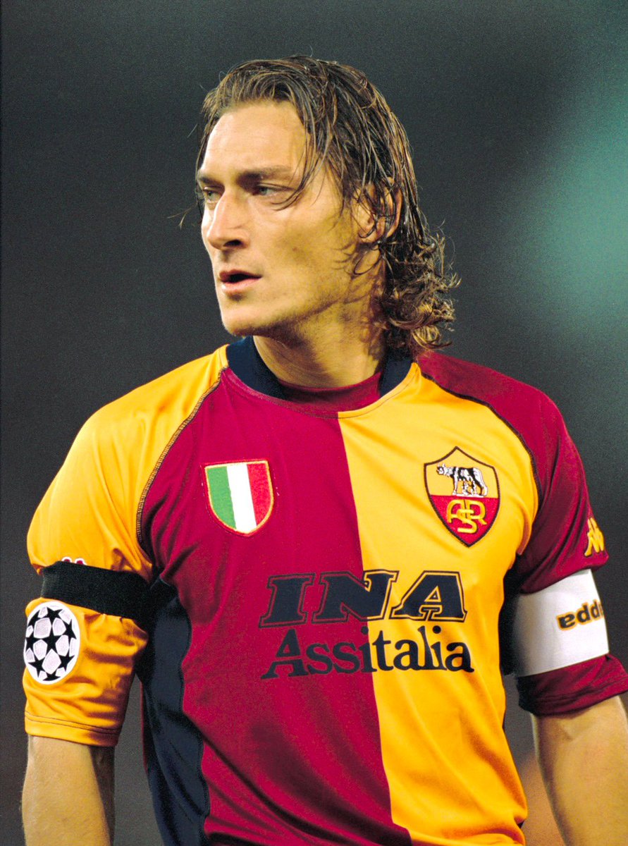 Football Pictures That Go Hard on Twitter