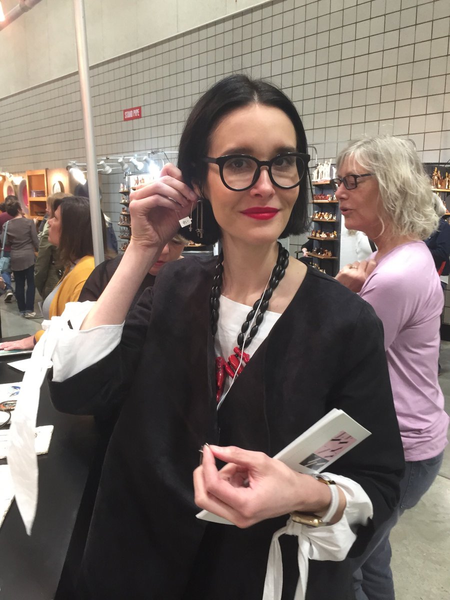 cfdesignstyle's tweet photo. I am so excited to be working with @craftcouncil again ✨Join me Oct 7-9 St Paul Rivercentre use promo code CHRISTINAFORTIER for free 🎟 Enjoy beautiful handmade goods
and connect with hundreds of artists.

#ACMStPaul #americancraftcouncil #handmademarket @craftcouncil https://t.co/YyQ9lbw5hG